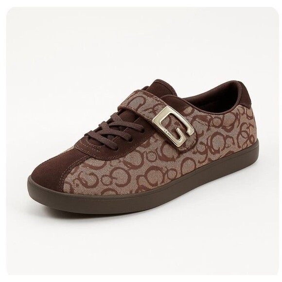 NWT Authentic Guess Women's Shoes Size 8.5 with Gold Metal Guess Monogram - Picture 1 of 12